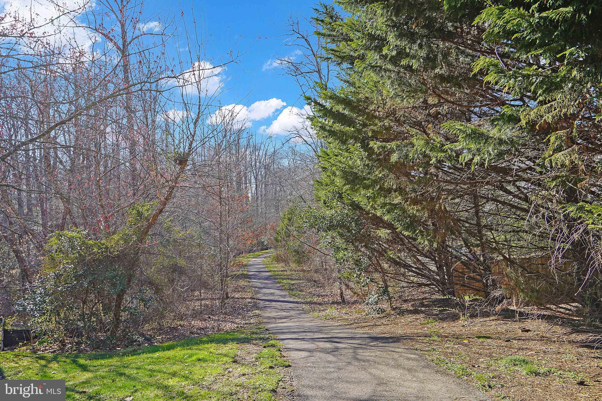 7366 HUNTERS OAK COURT