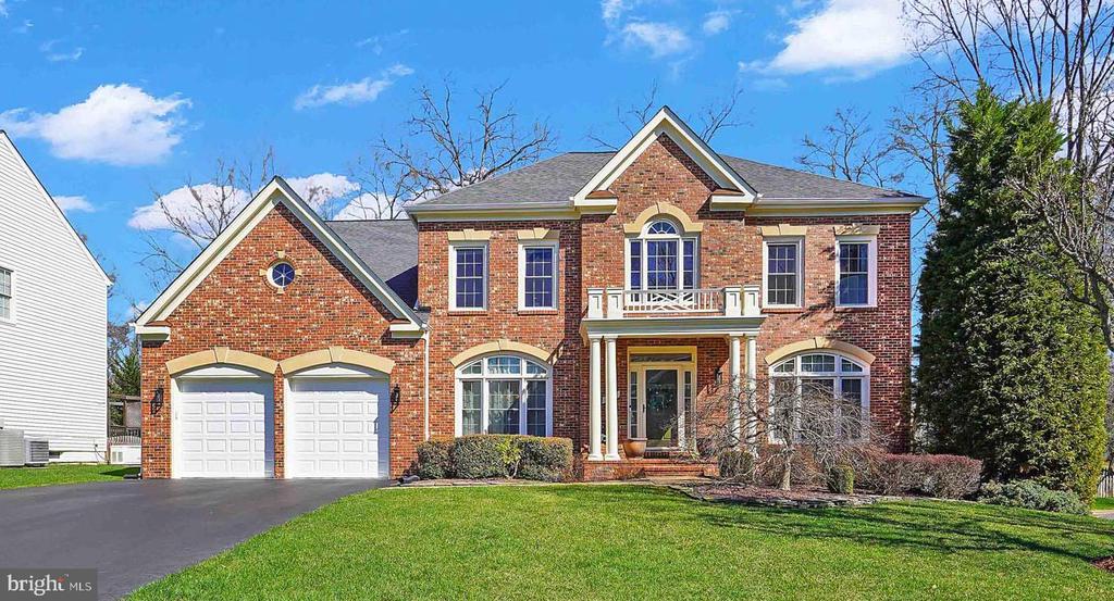 7366 HUNTERS OAK COURT