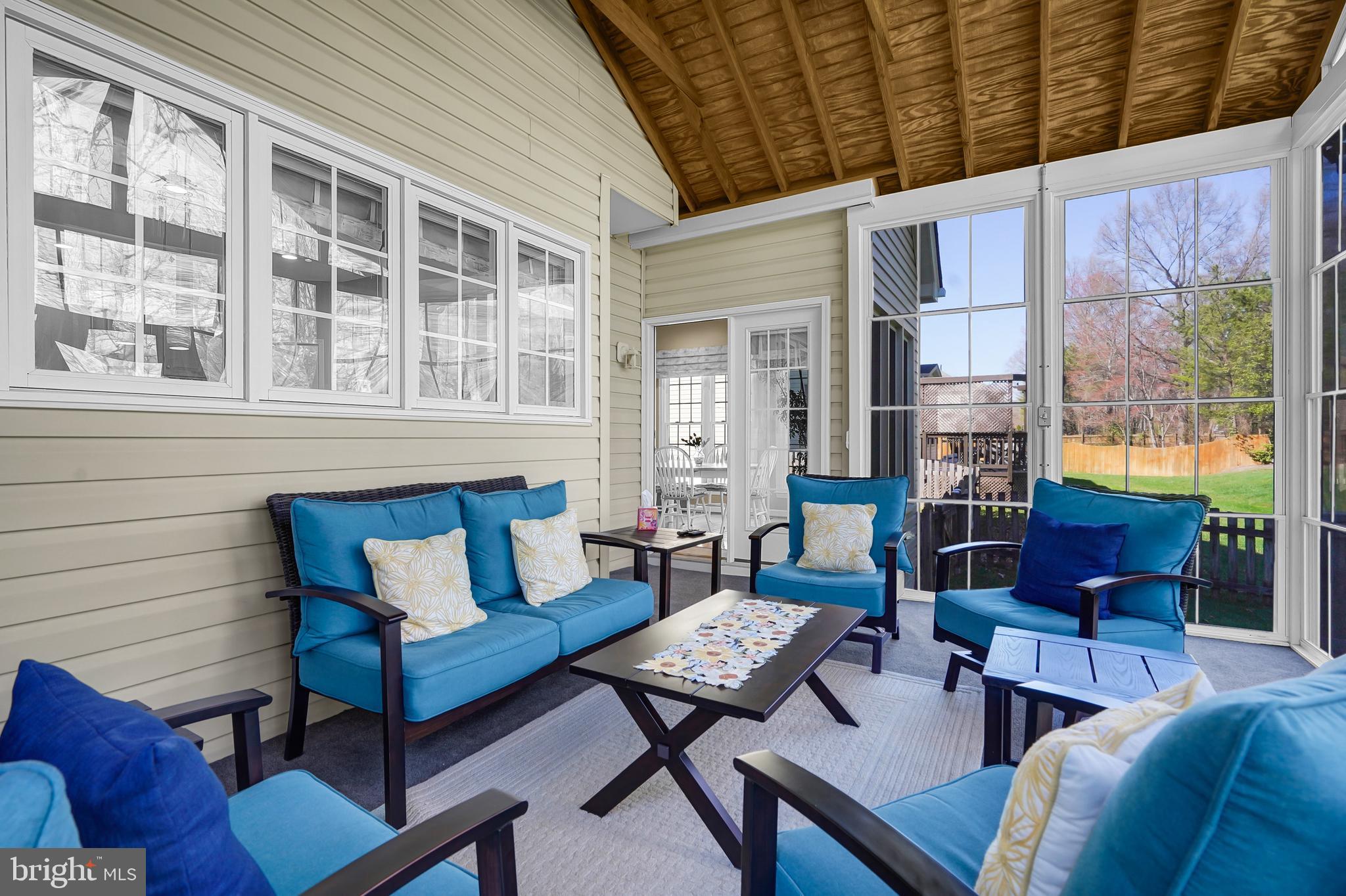 7366 HUNTERS OAK COURT