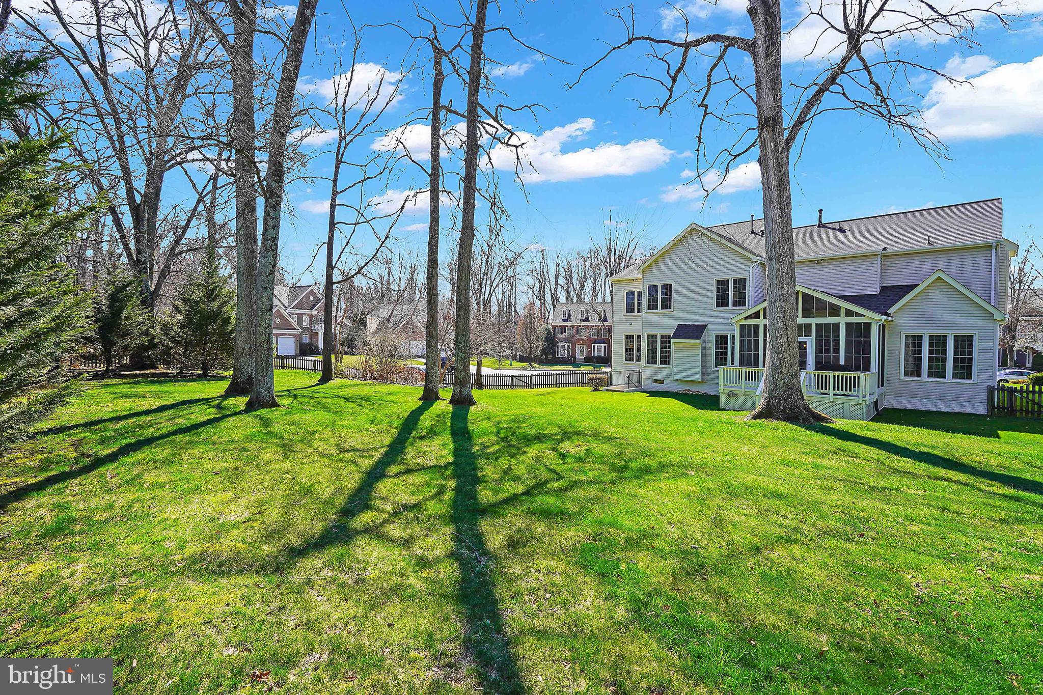 7366 HUNTERS OAK COURT