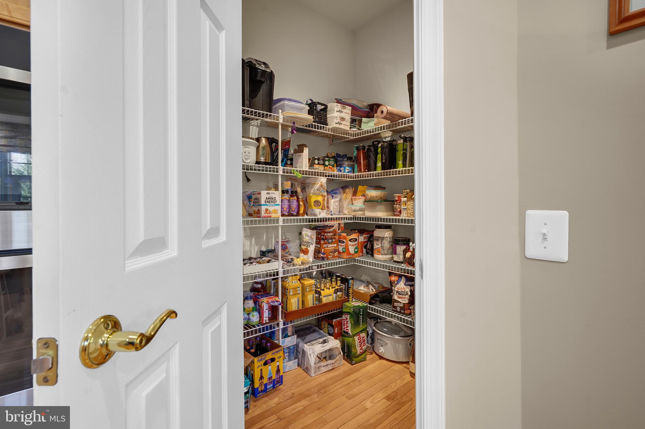 7366 HUNTERS OAK COURT