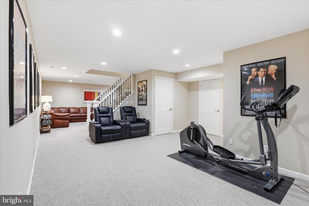 314 ORCHARD COURT NW