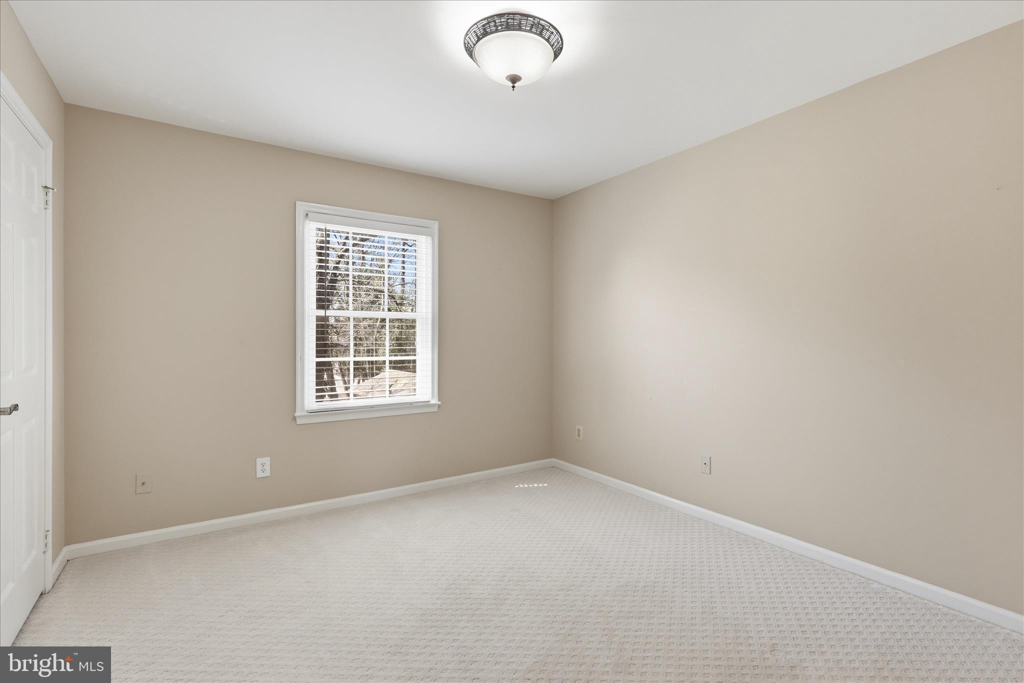 314 ORCHARD COURT NW