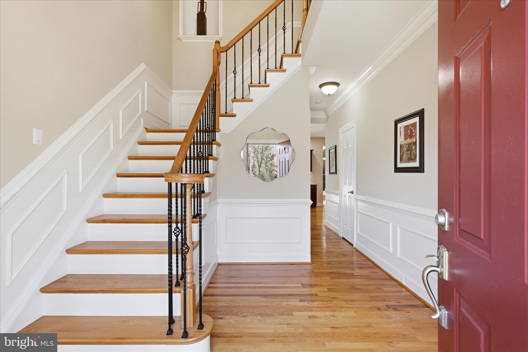 314 ORCHARD COURT NW