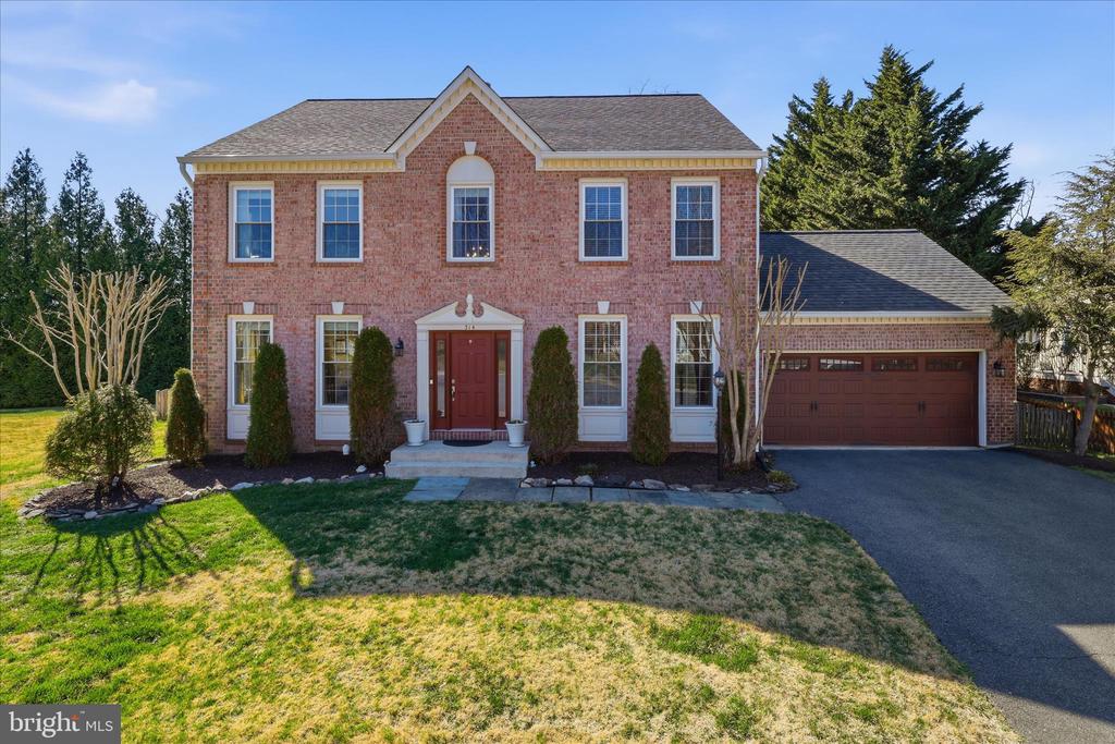 314 ORCHARD COURT NW