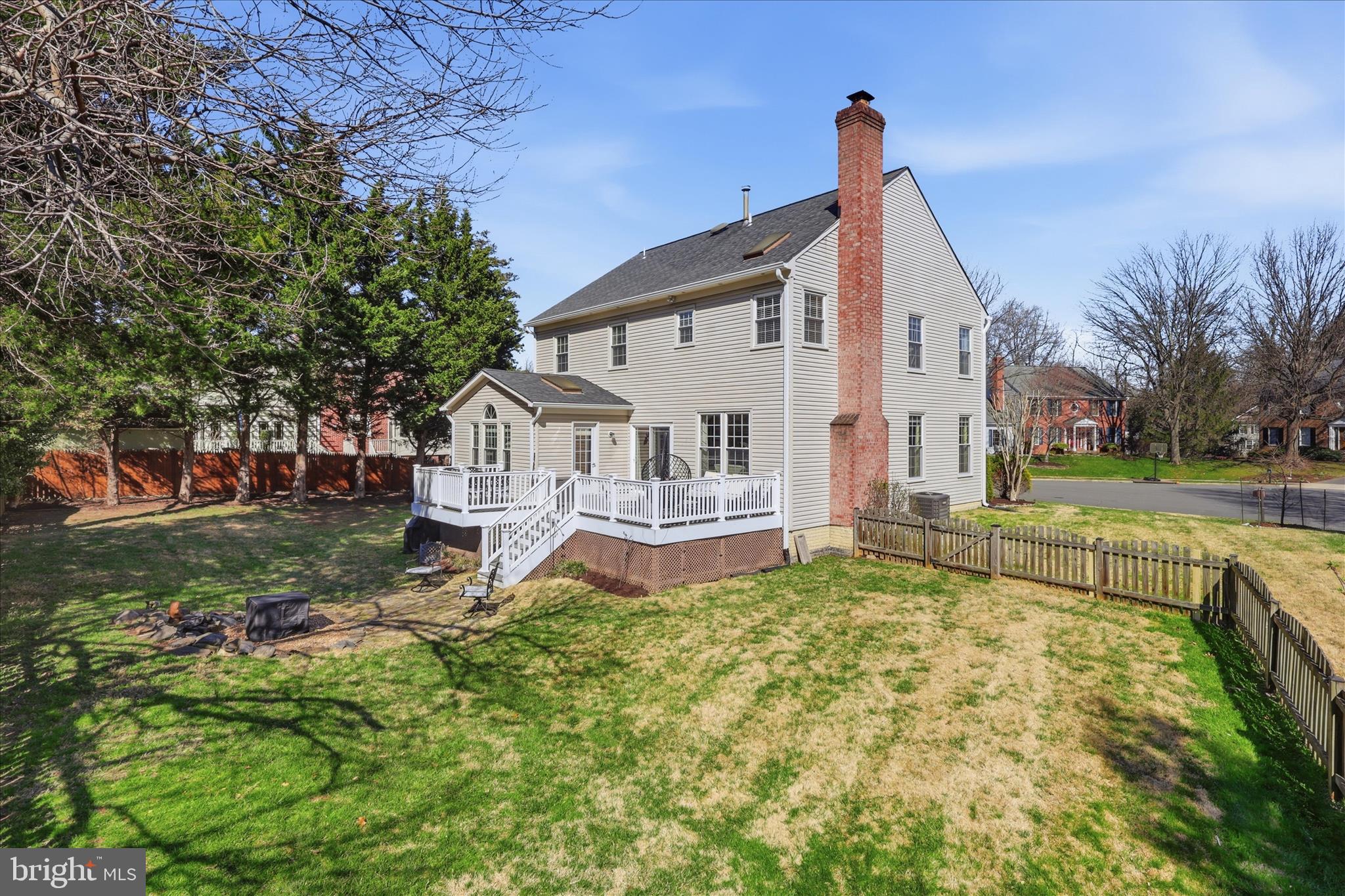 314 ORCHARD COURT NW