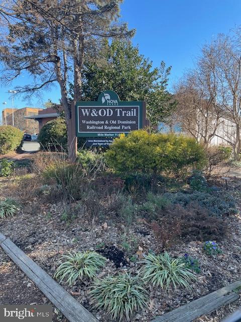 210 COURTHOUSE CIRCLE SW