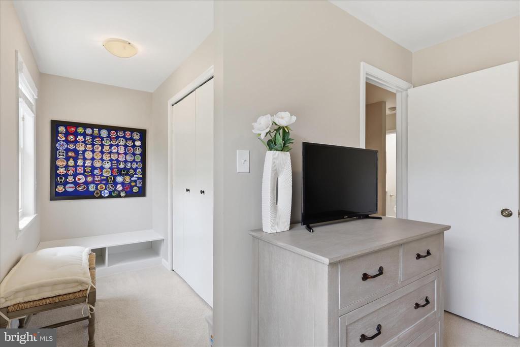 5208 RUFFNER WOODS COURT