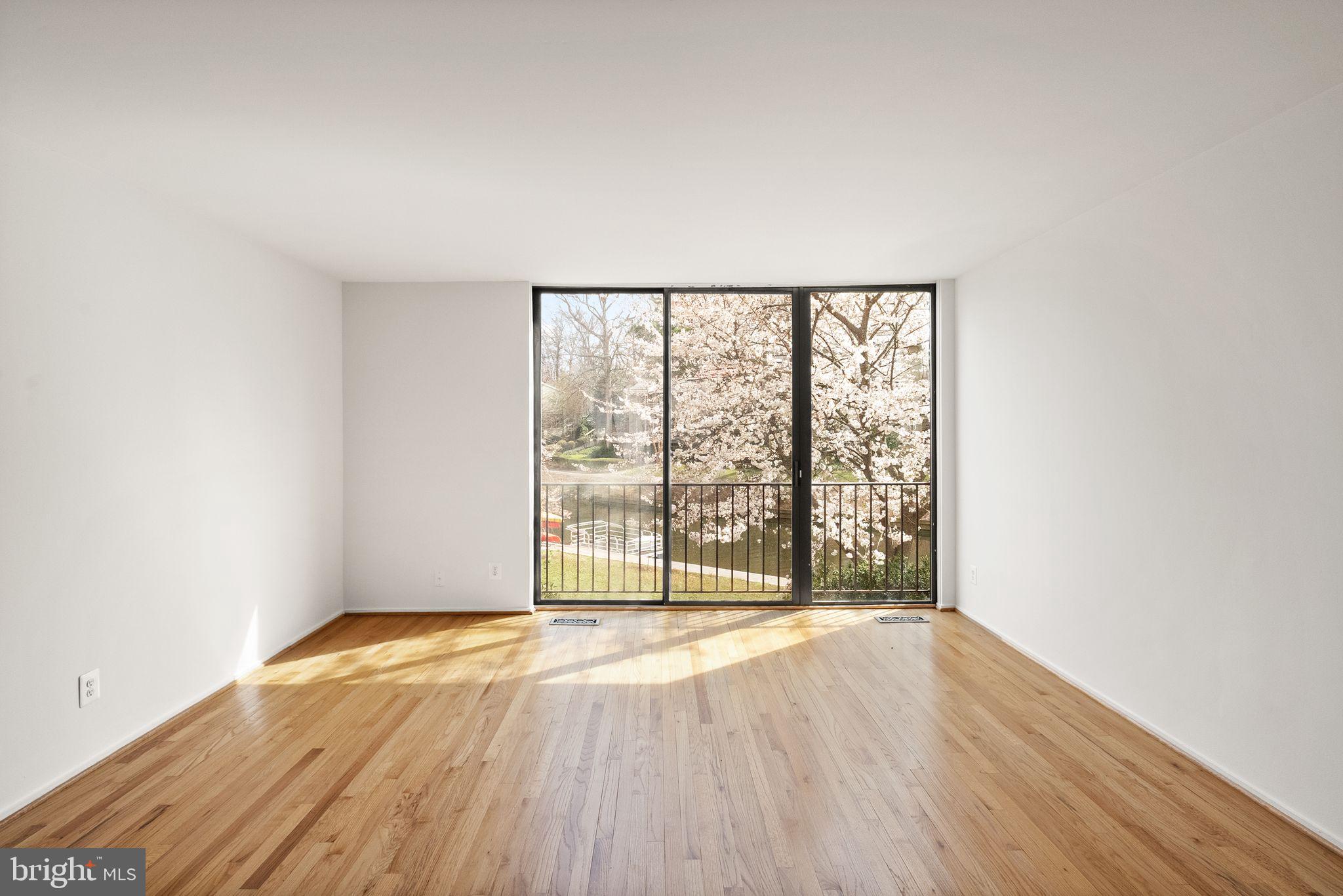 11465 WASHINGTON PLAZA W