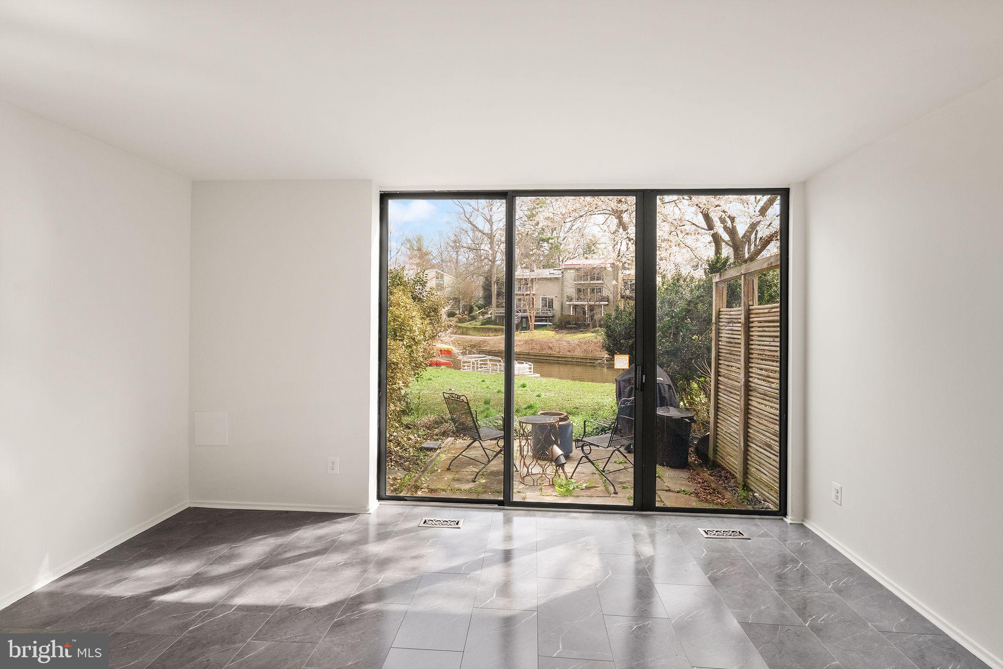 11465 WASHINGTON PLAZA W