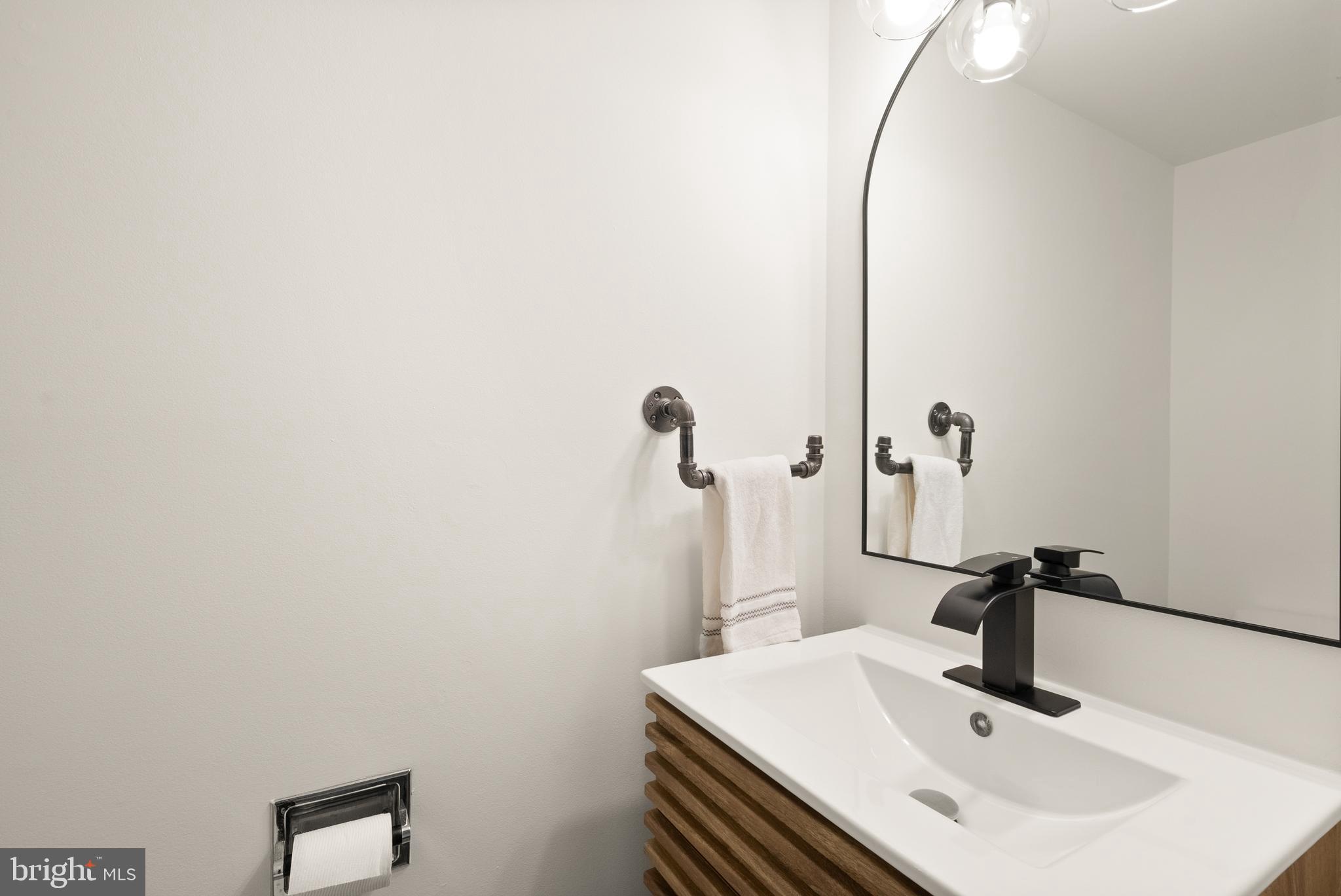 11465 WASHINGTON PLAZA W