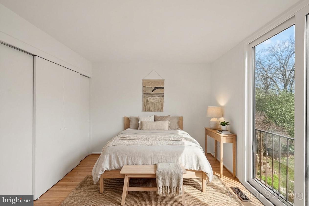 11465 WASHINGTON PLAZA W