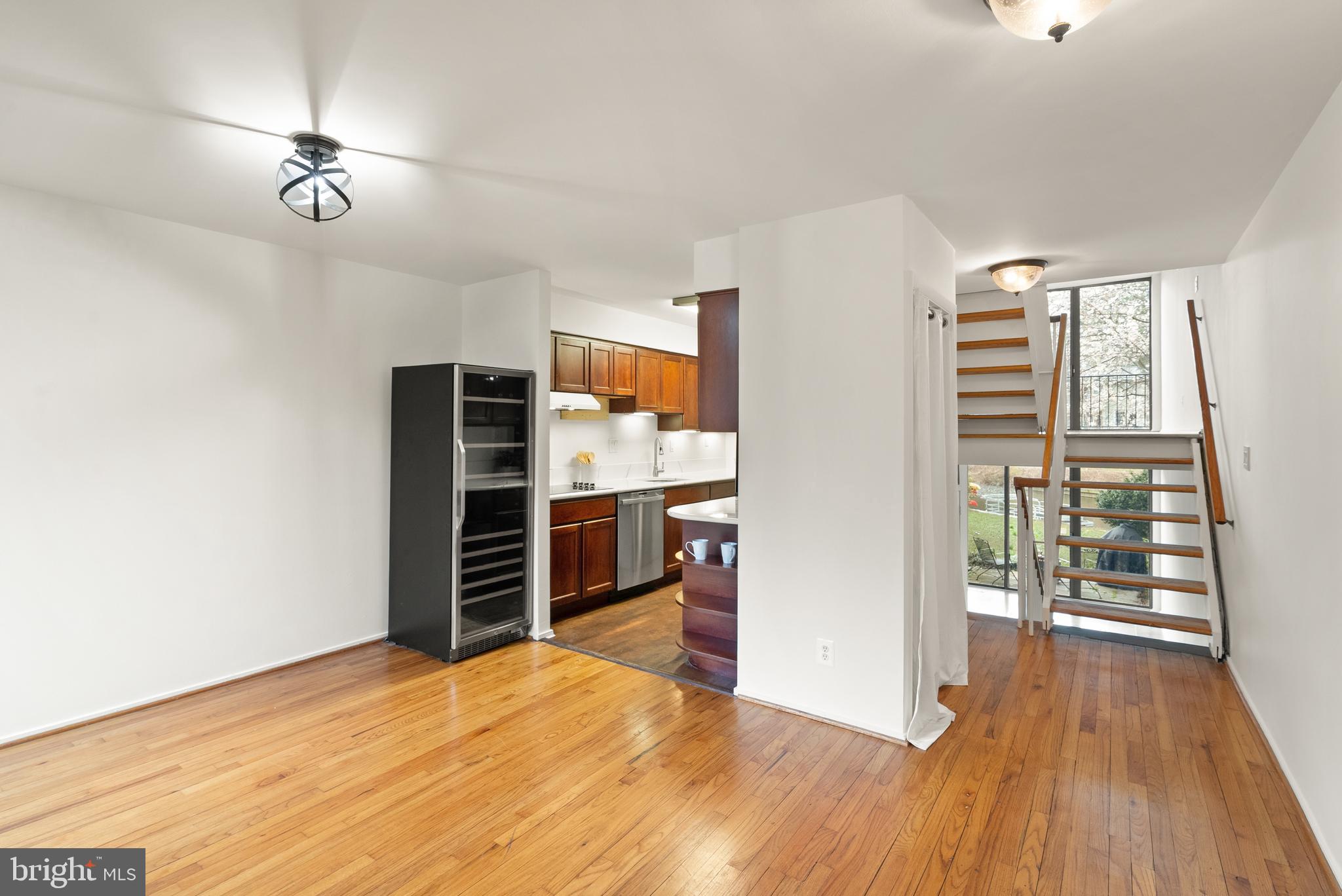 11465 WASHINGTON PLAZA W