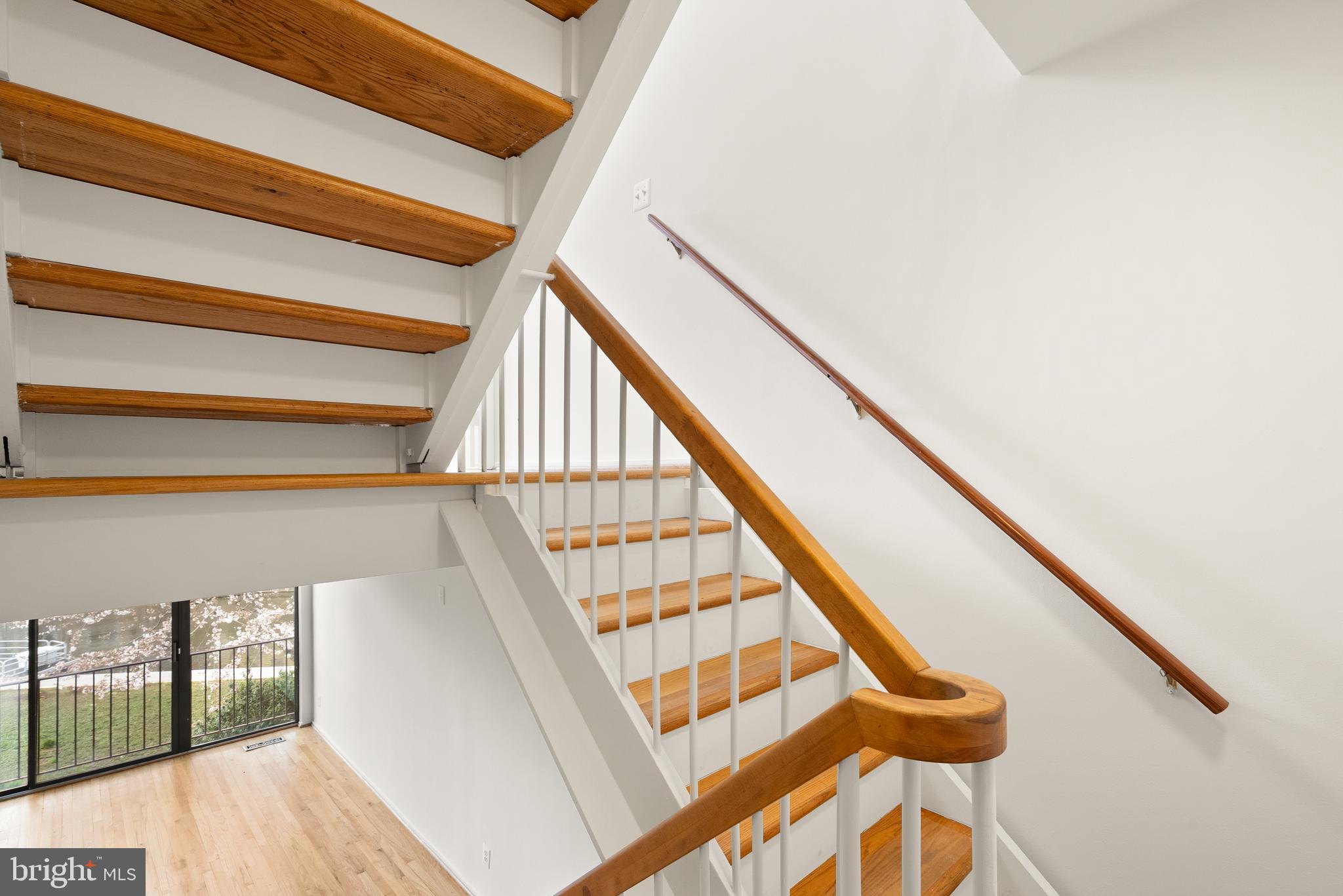 11465 WASHINGTON PLAZA W