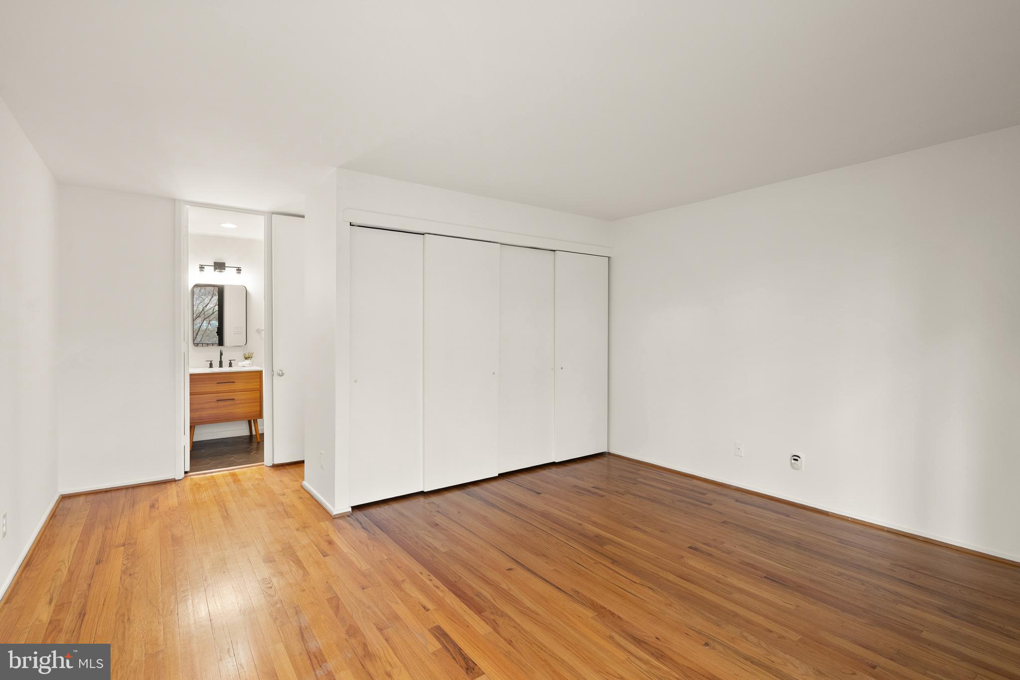 11465 WASHINGTON PLAZA W