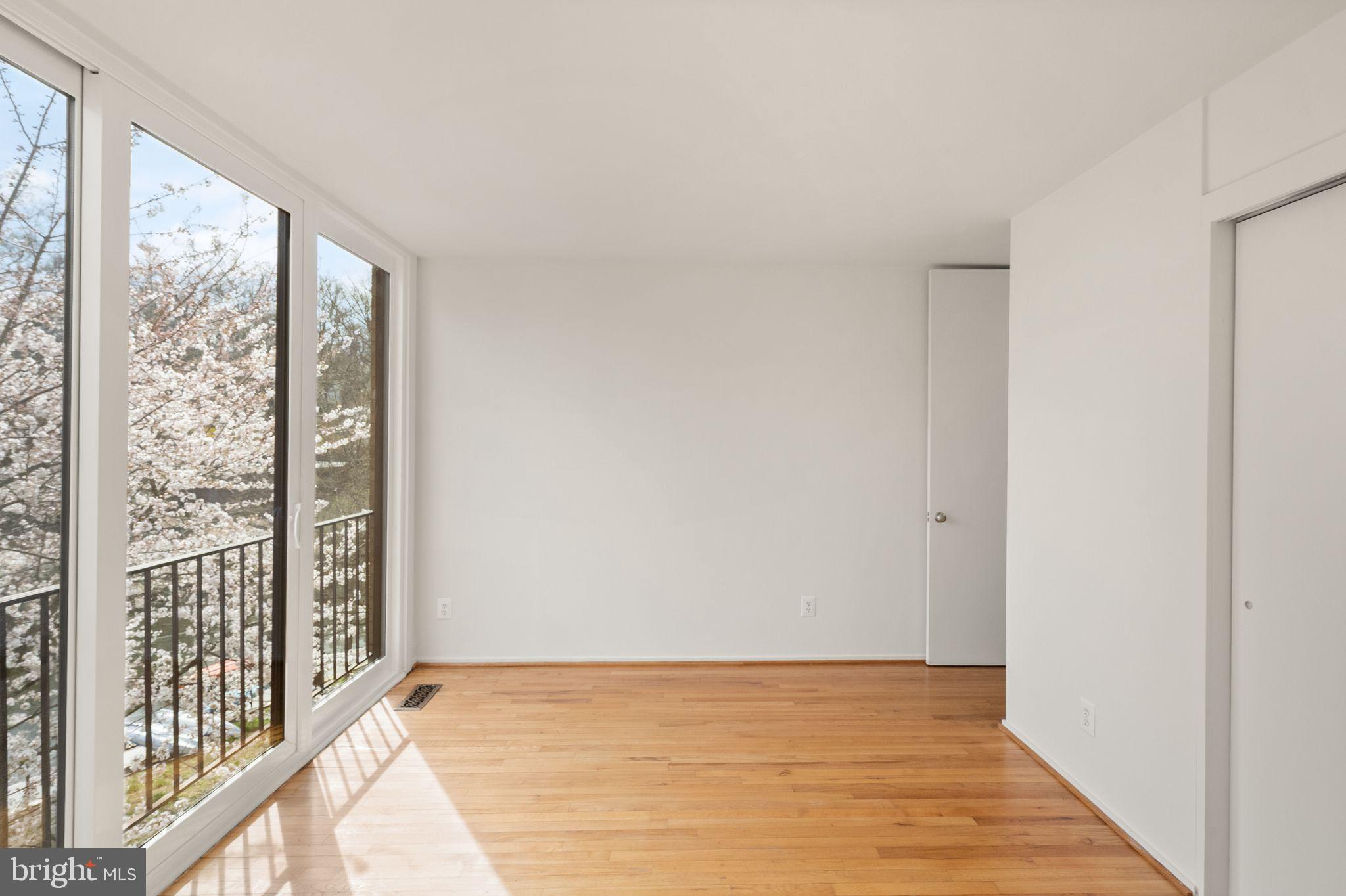 11465 WASHINGTON PLAZA W