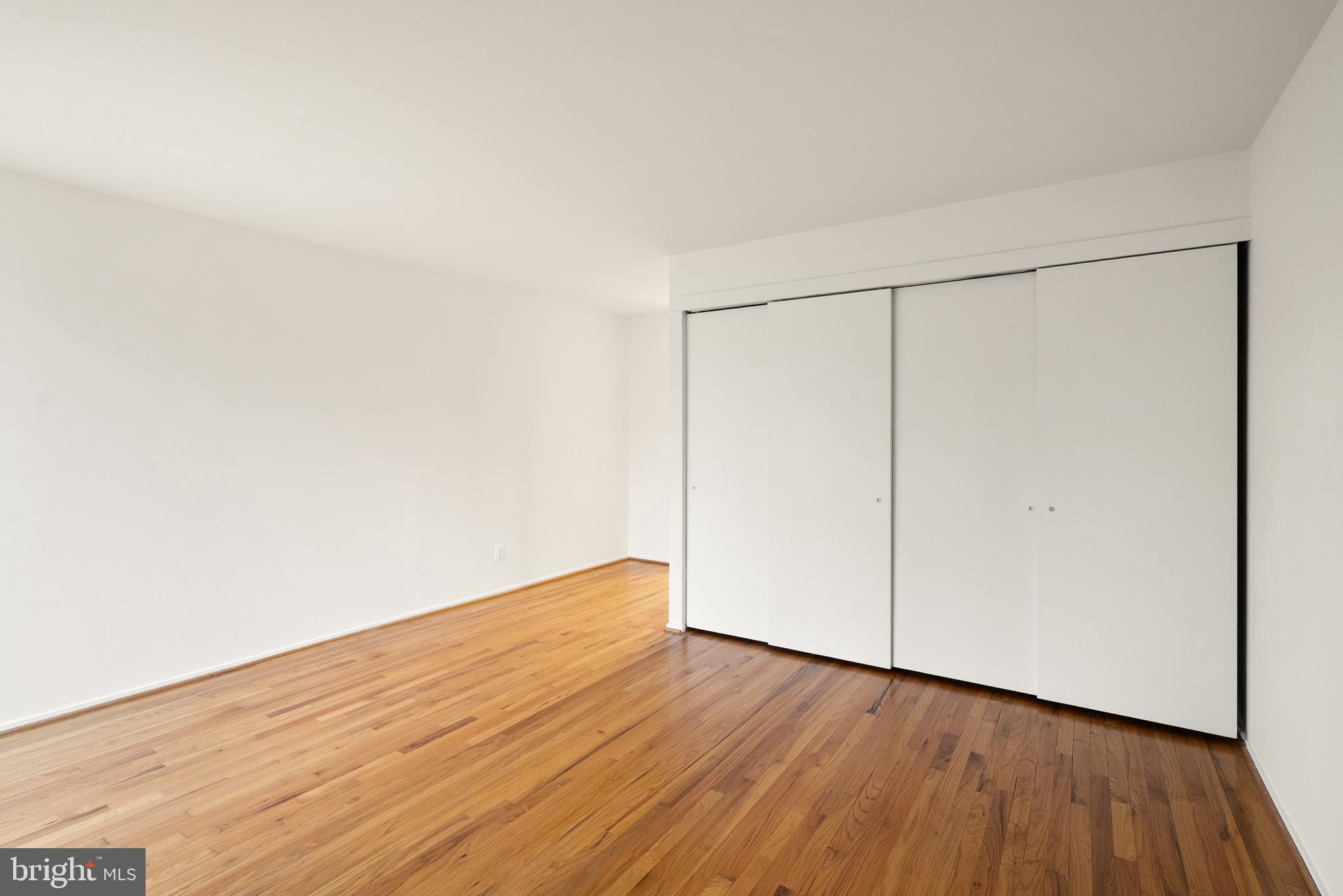 11465 WASHINGTON PLAZA W