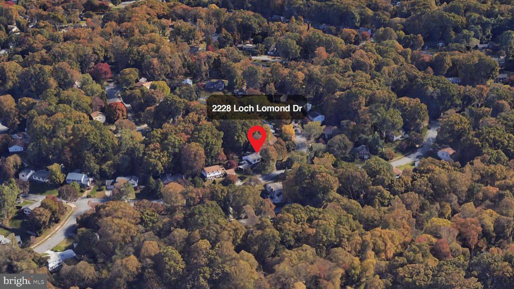 2228 LOCH LOMOND DRIVE