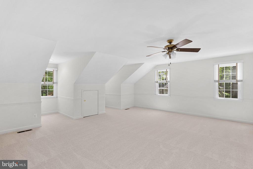 12511 CHASBARB TERRACE
