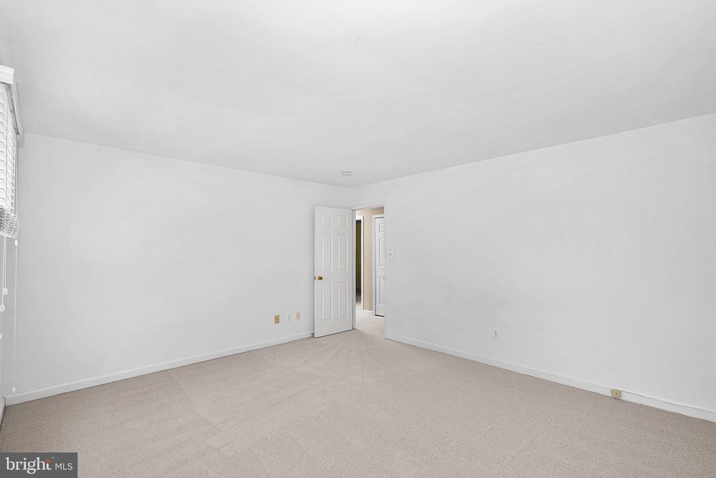 12511 CHASBARB TERRACE
