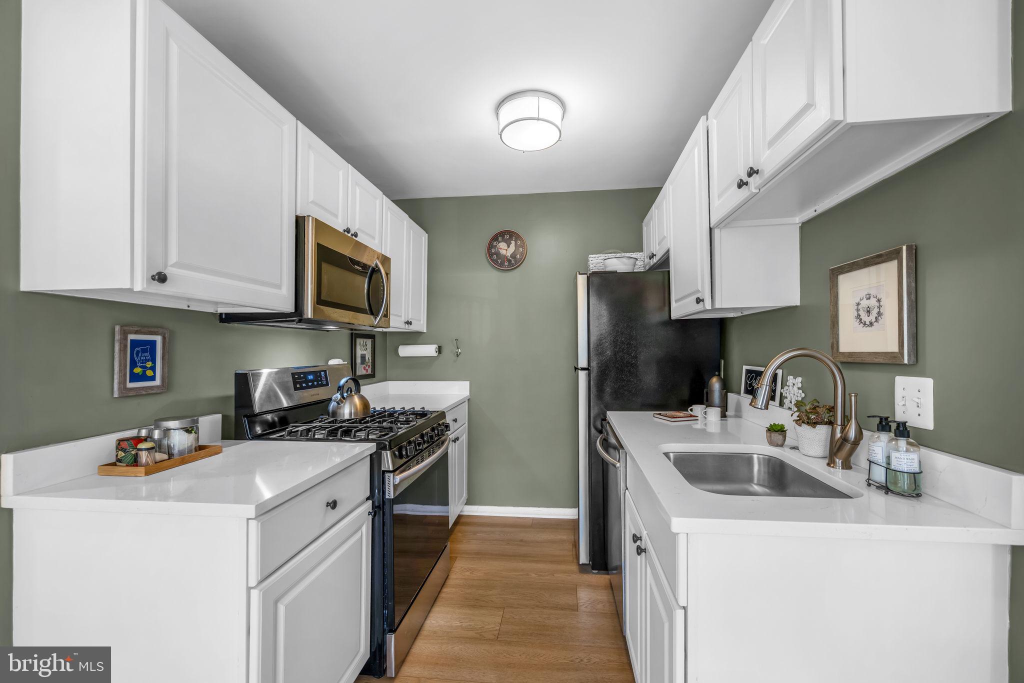 4909 AMERICANA DRIVE 106