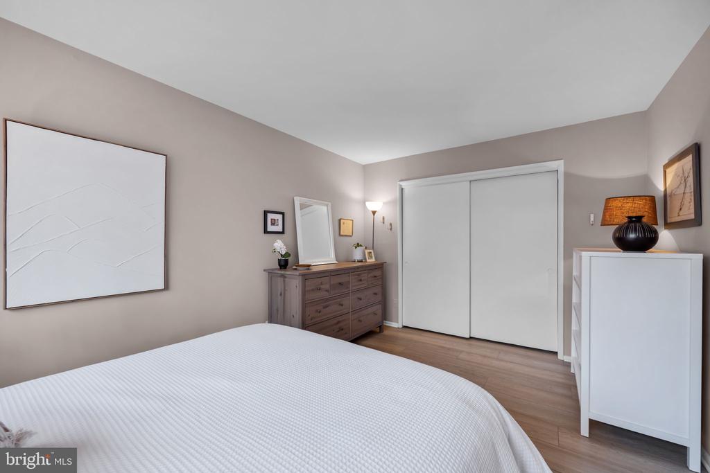 4909 AMERICANA DRIVE 106