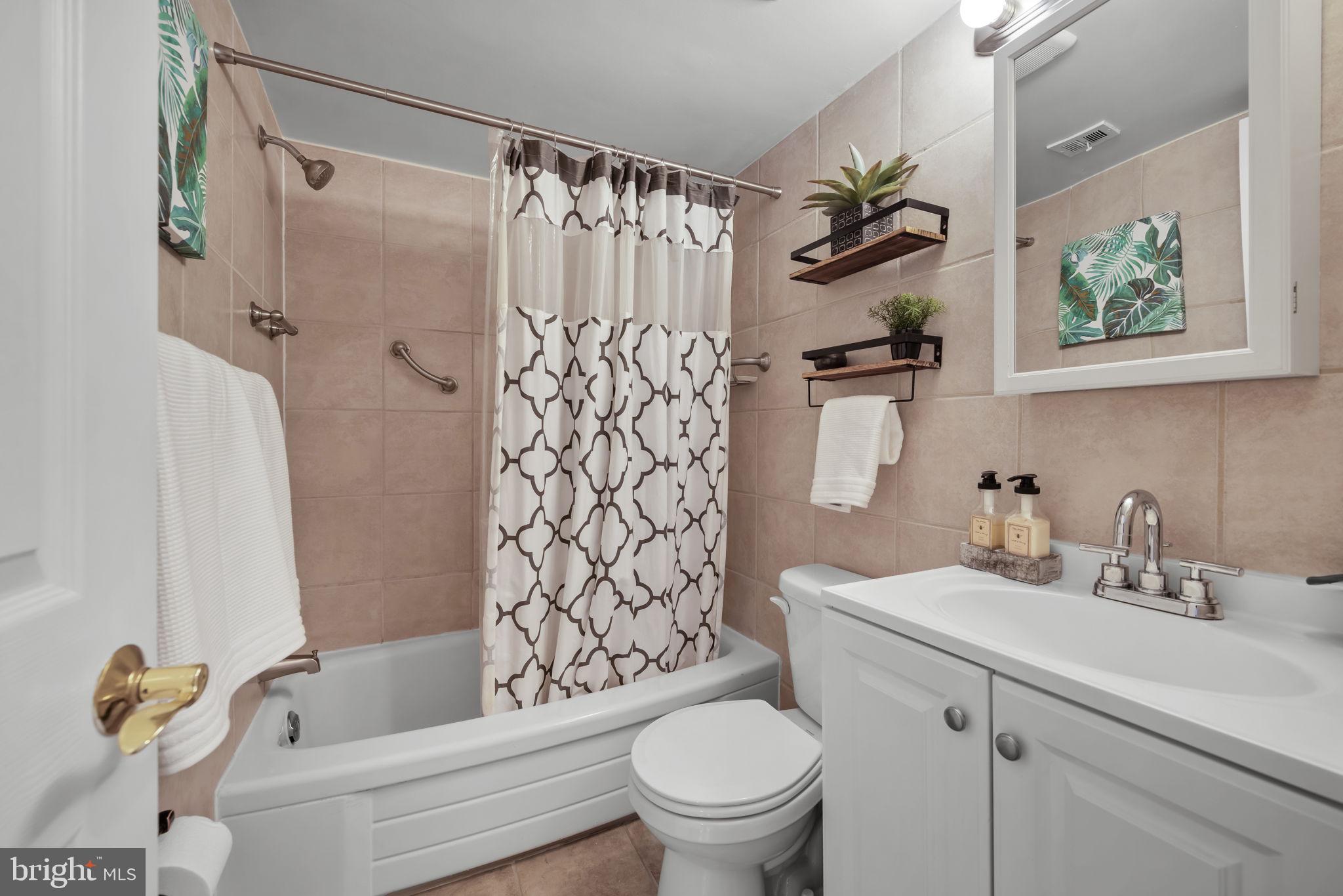 4909 AMERICANA DRIVE 106