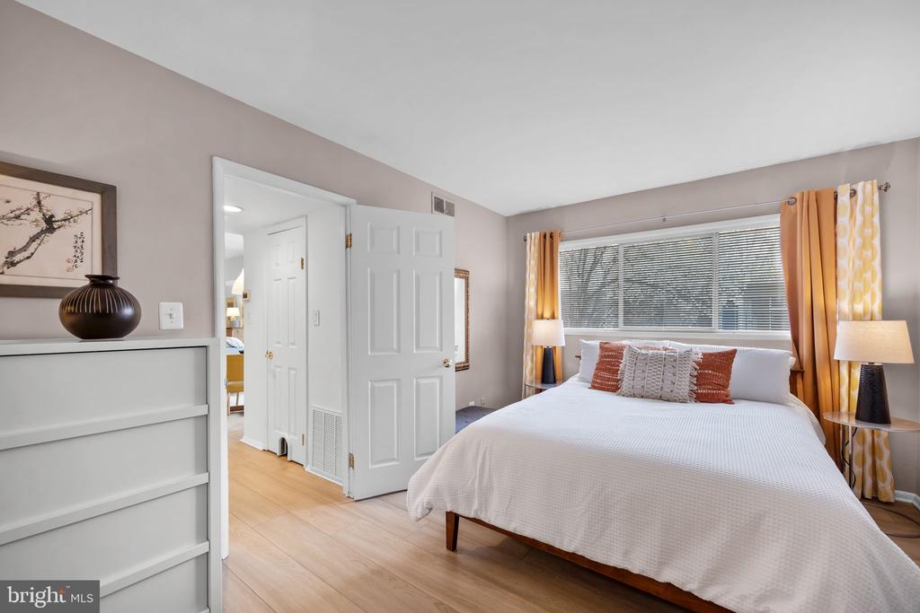 4909 AMERICANA DRIVE 106