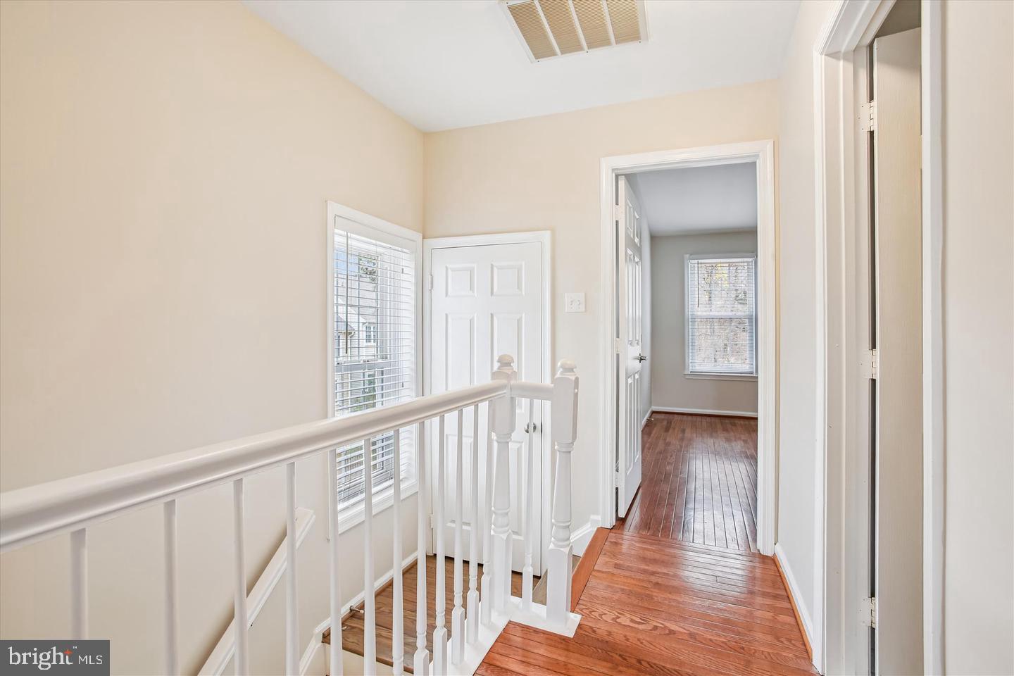 7728 HICKORY GLEN WAY