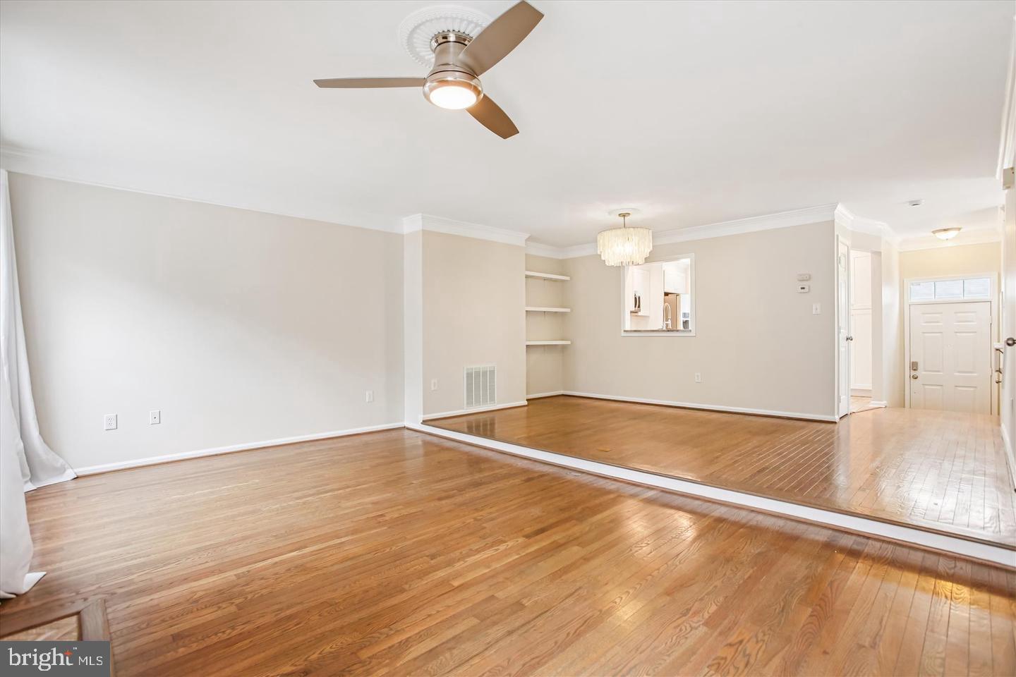 7728 HICKORY GLEN WAY