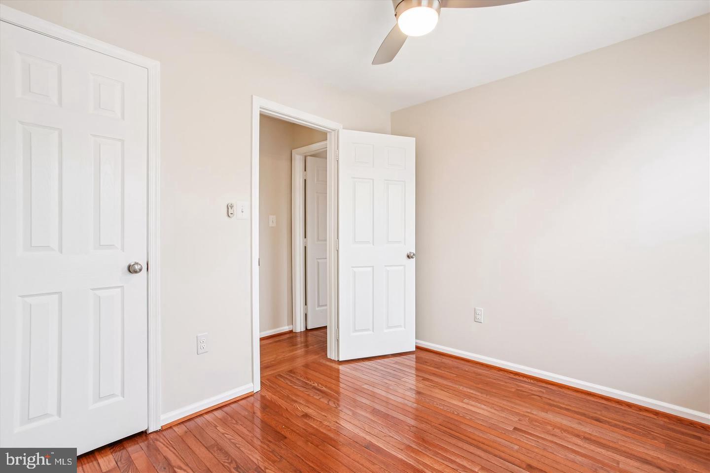 7728 HICKORY GLEN WAY