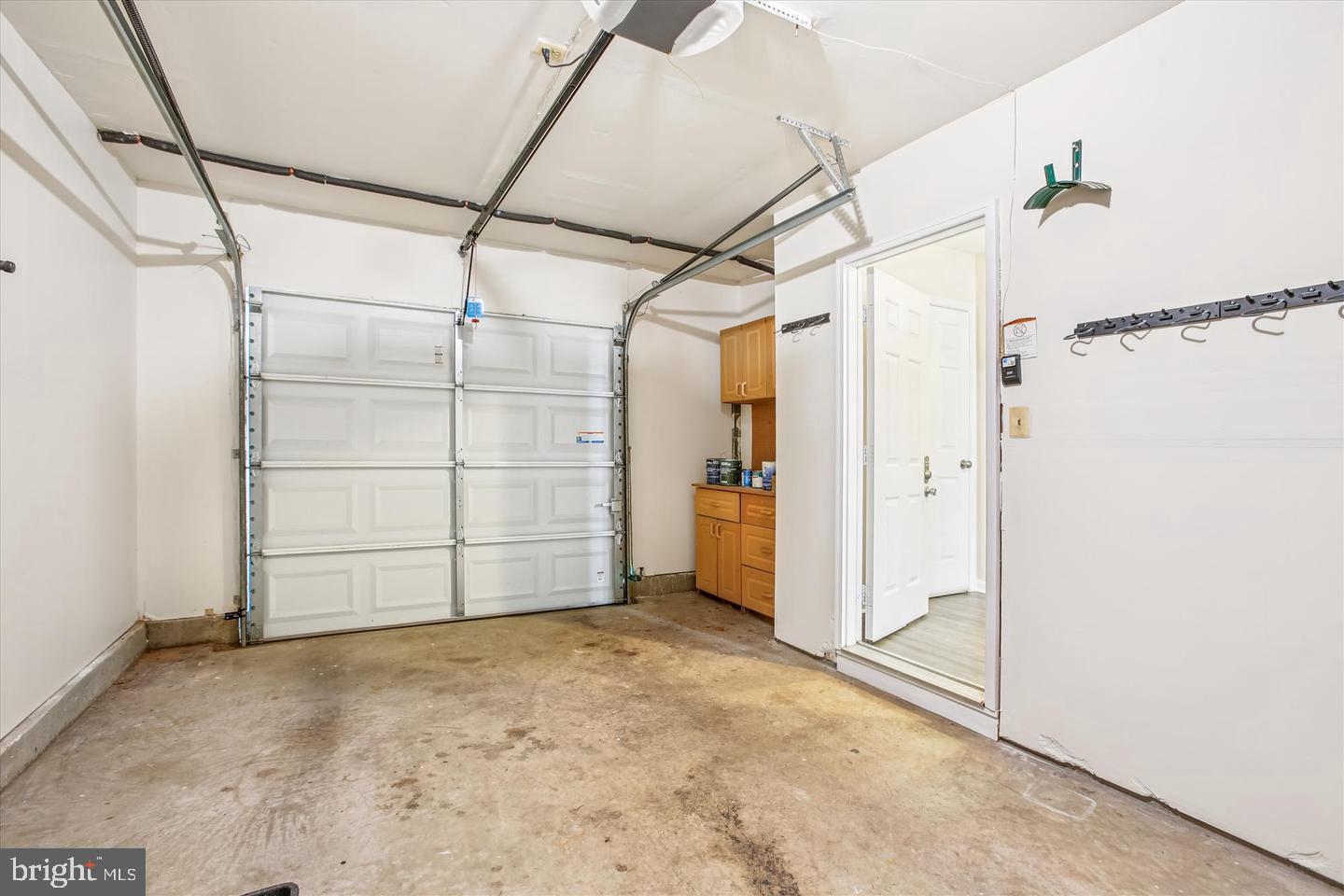 7728 HICKORY GLEN WAY