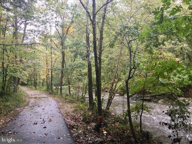 7728 HICKORY GLEN WAY