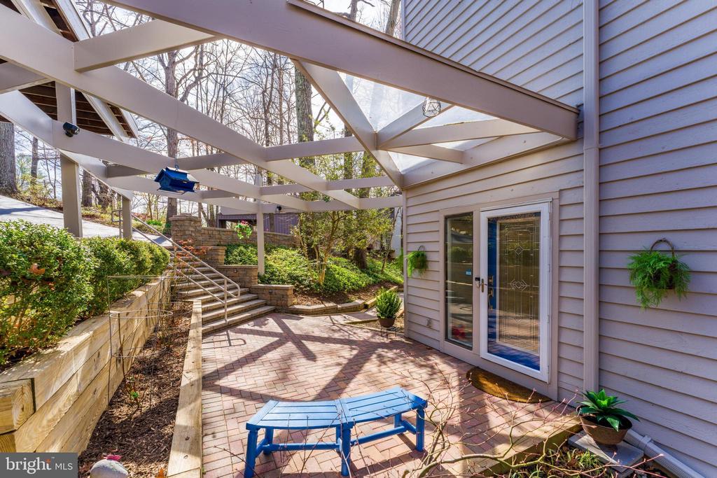 2118 OWLS COVE LANE