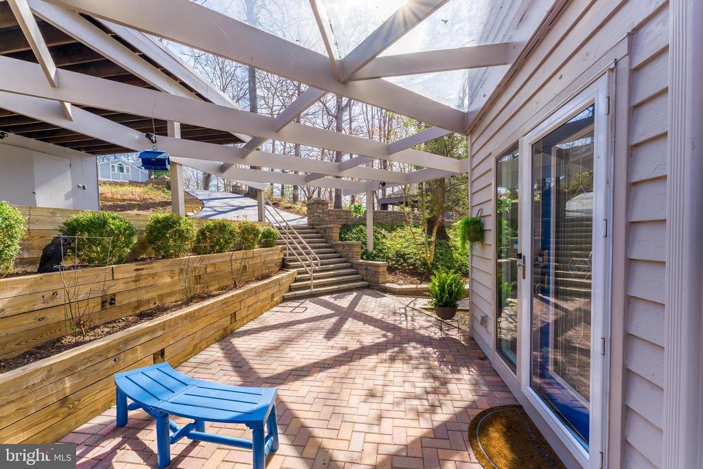 2118 OWLS COVE LANE