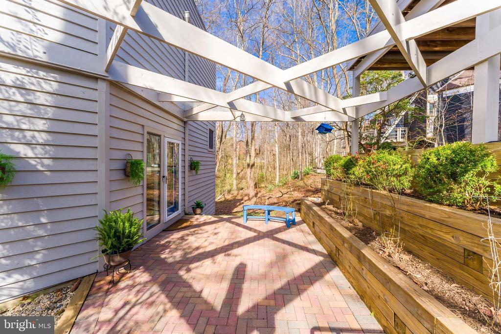 2118 OWLS COVE LANE