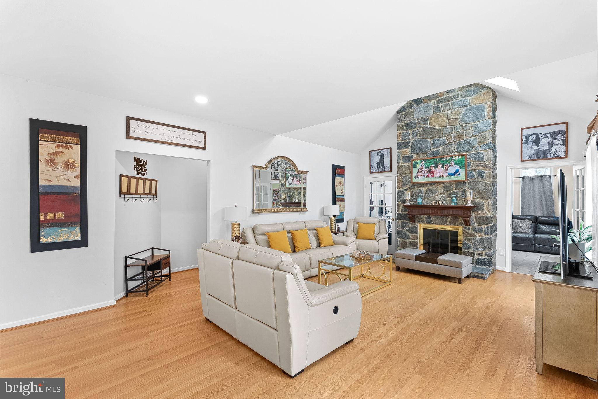 8605 WOODWREN TERRACE