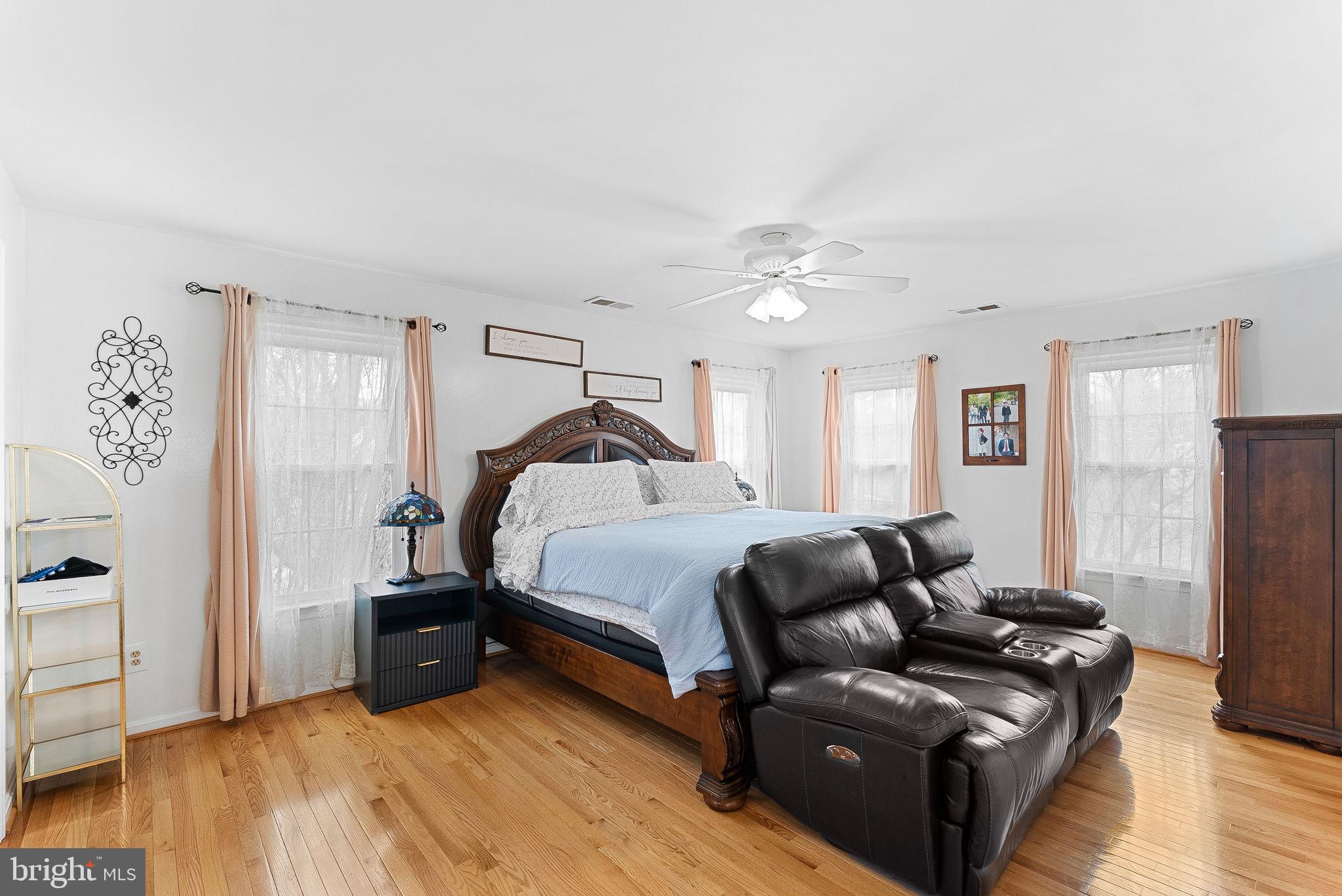 8605 WOODWREN TERRACE