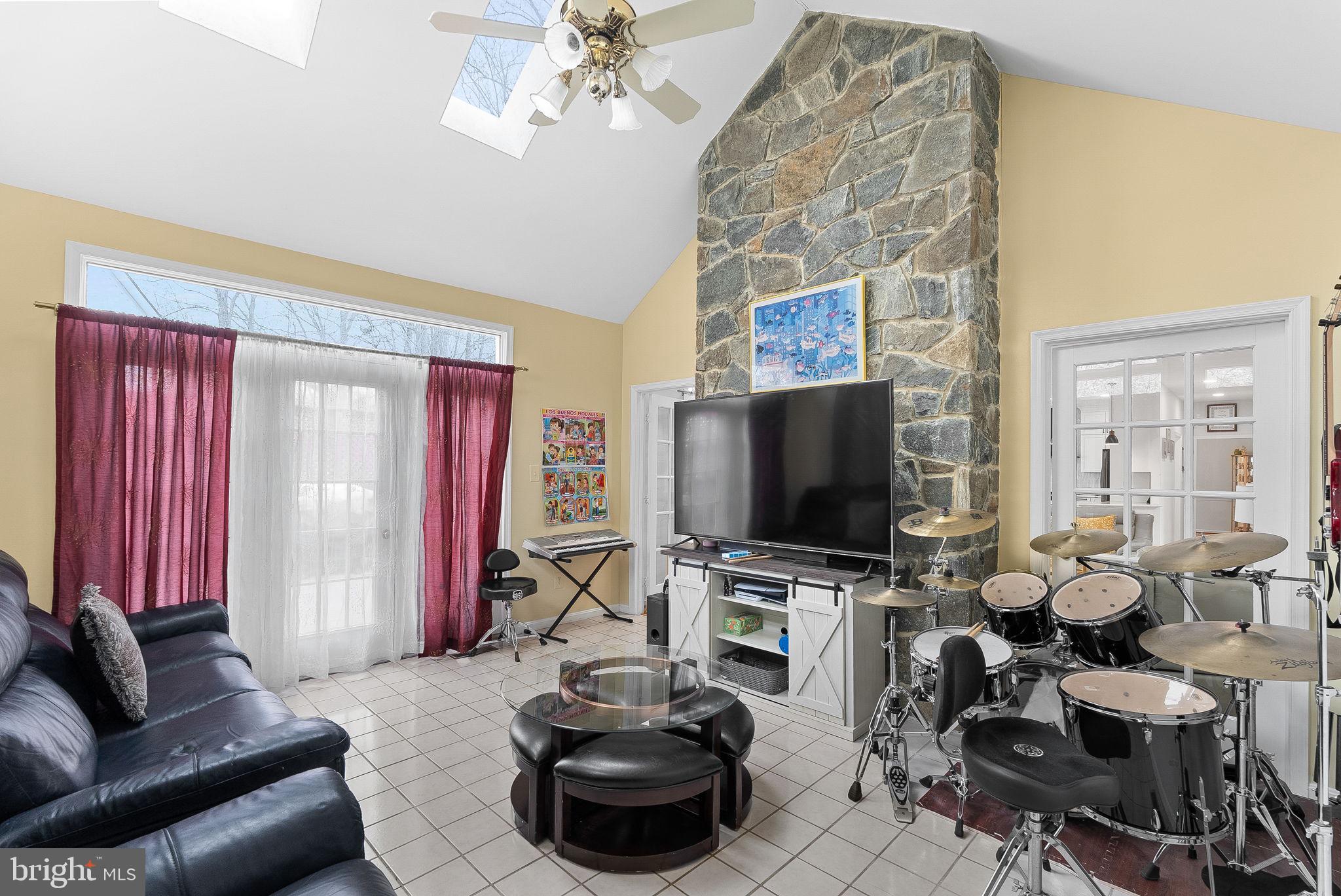 8605 WOODWREN TERRACE