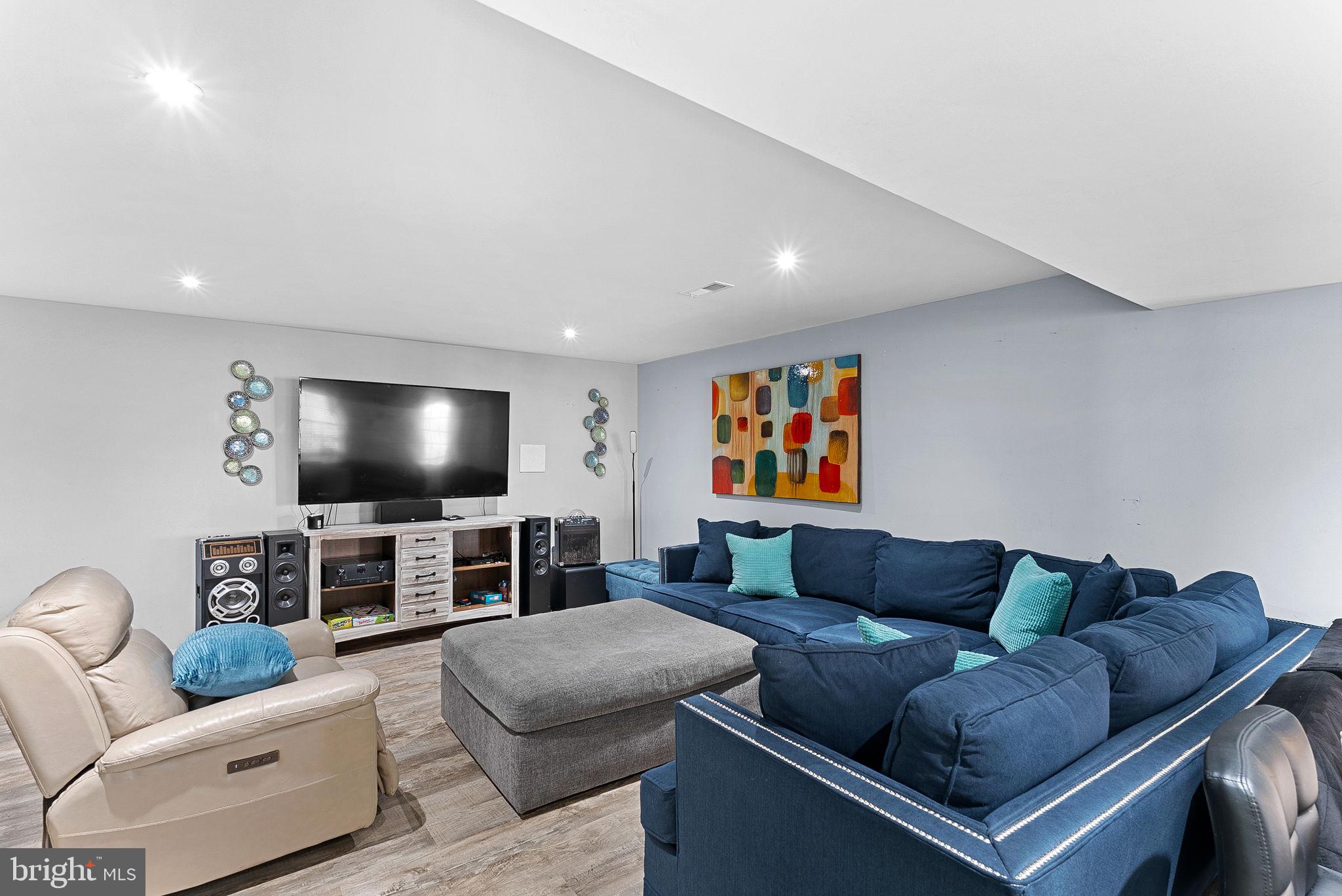 8605 WOODWREN TERRACE