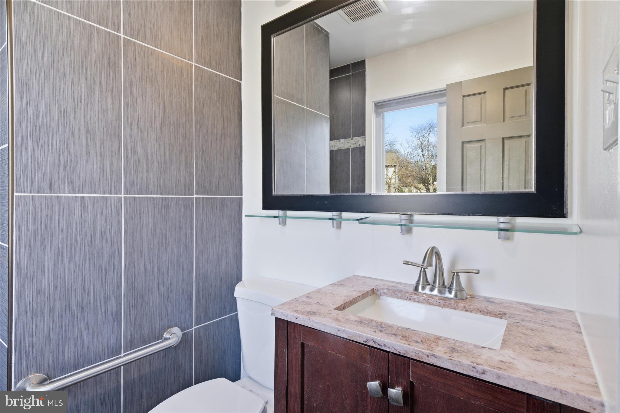 5515 WESTCLIFF COURT