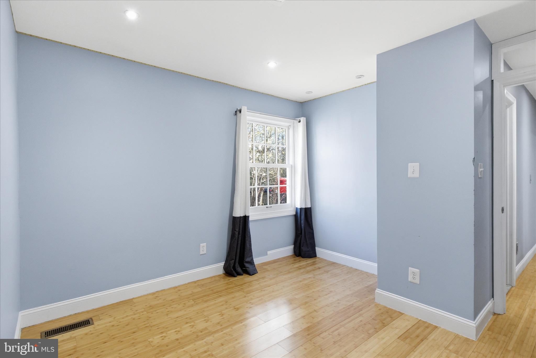 5515 WESTCLIFF COURT