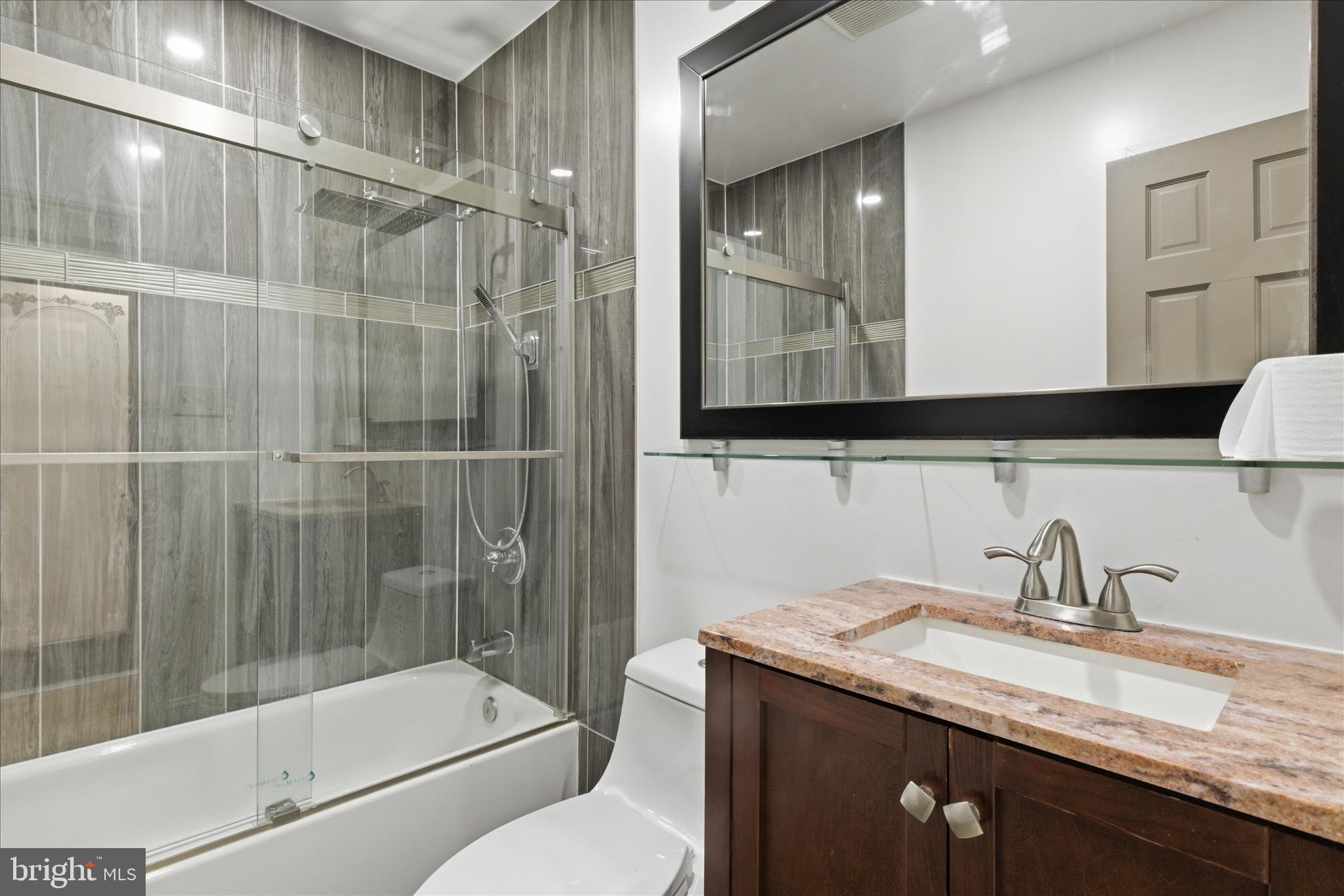 5515 WESTCLIFF COURT