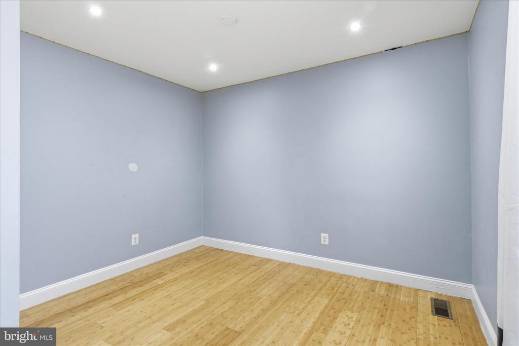 5515 WESTCLIFF COURT