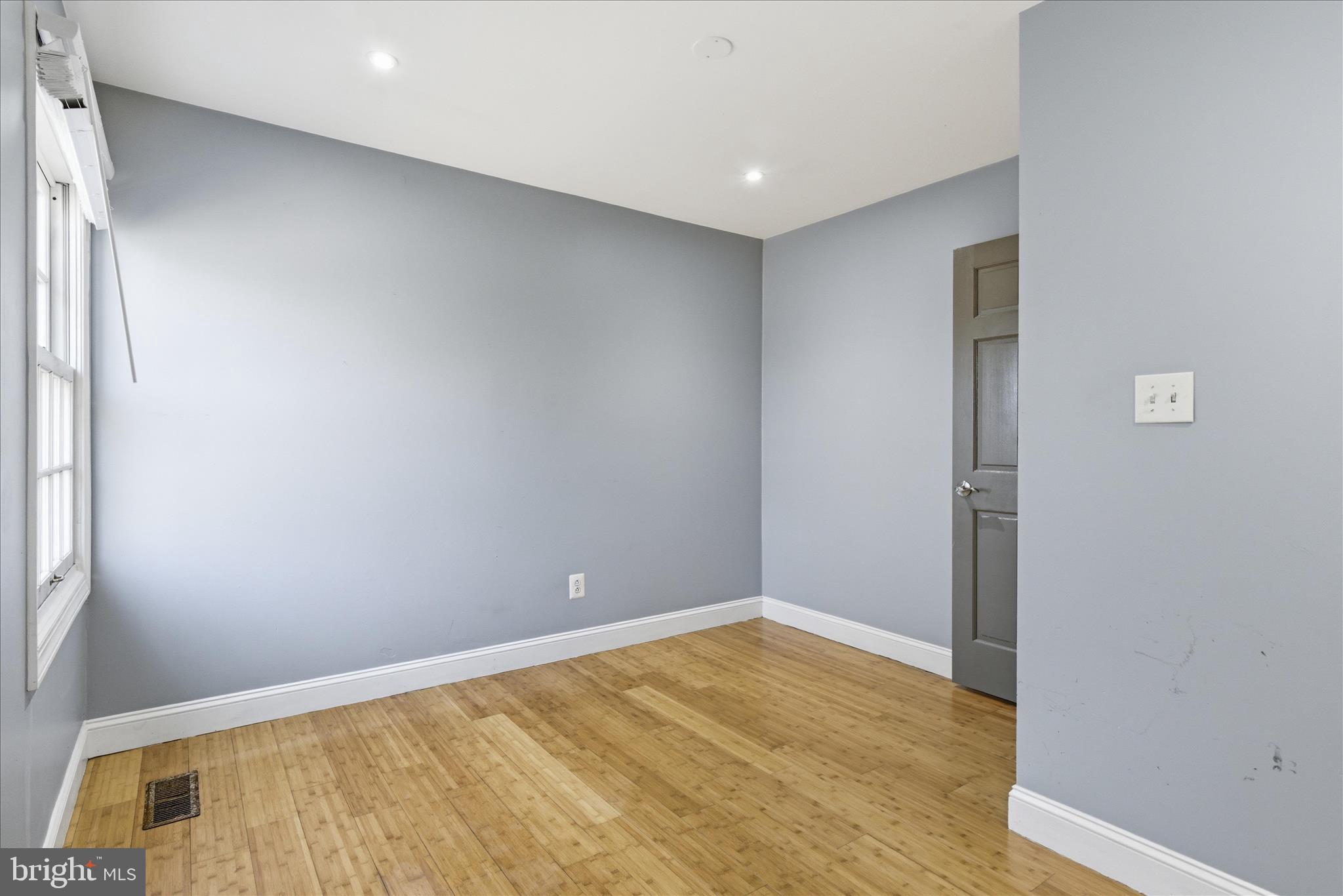 5515 WESTCLIFF COURT