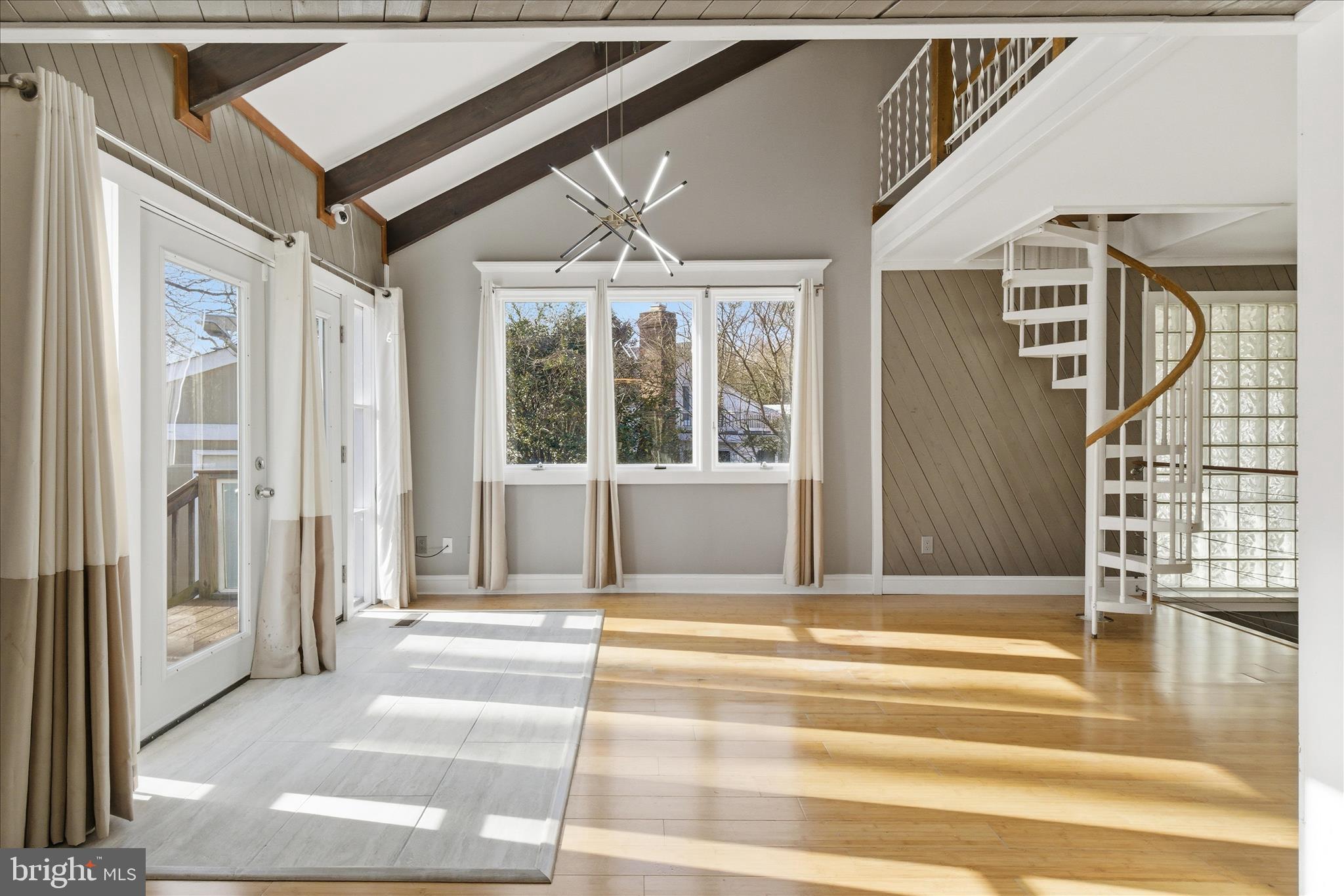 5515 WESTCLIFF COURT