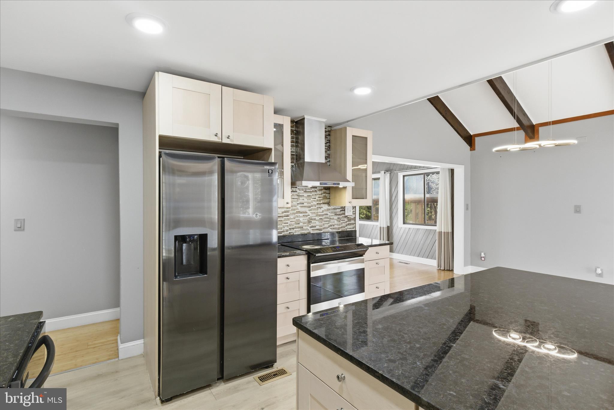 5515 WESTCLIFF COURT