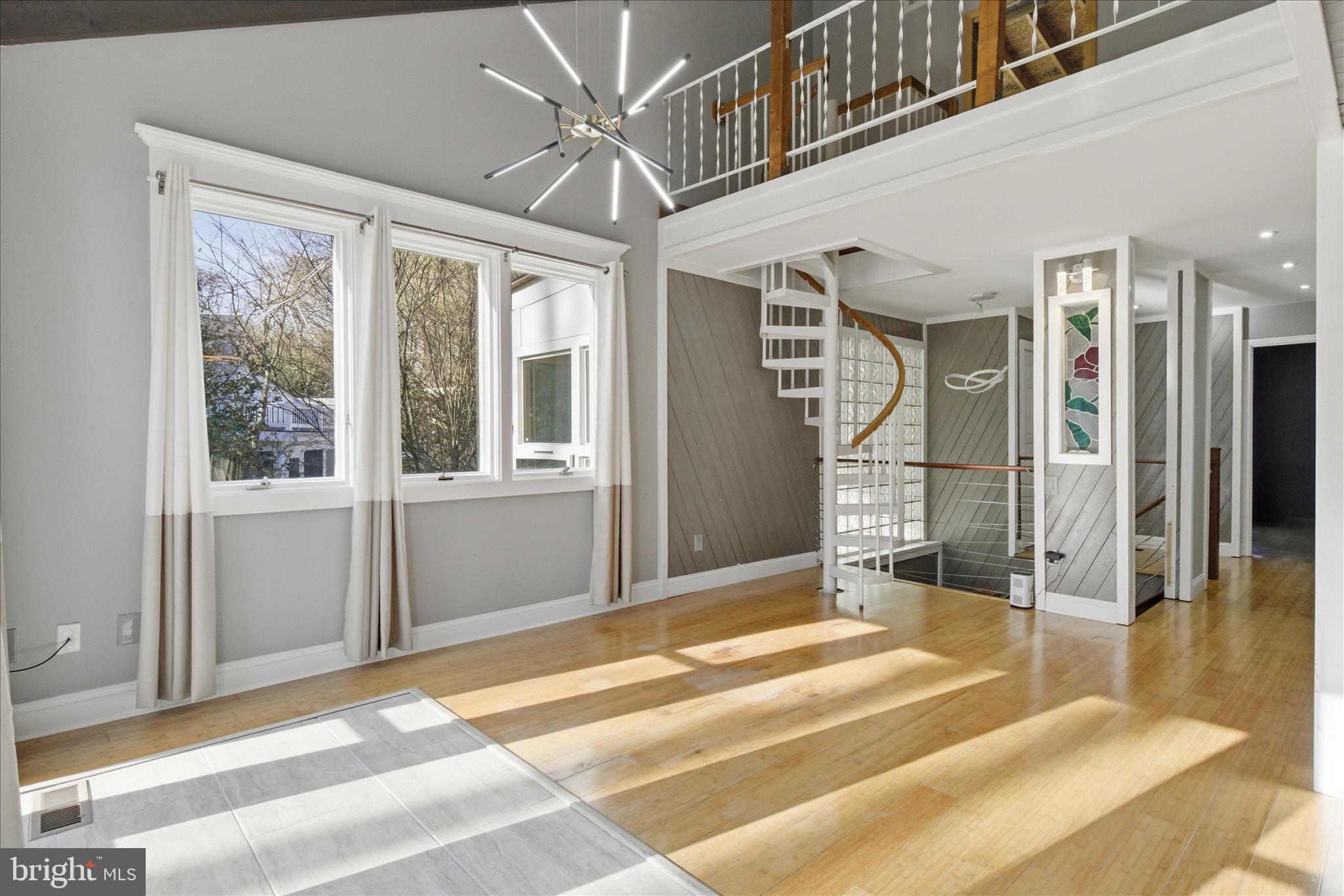 5515 WESTCLIFF COURT