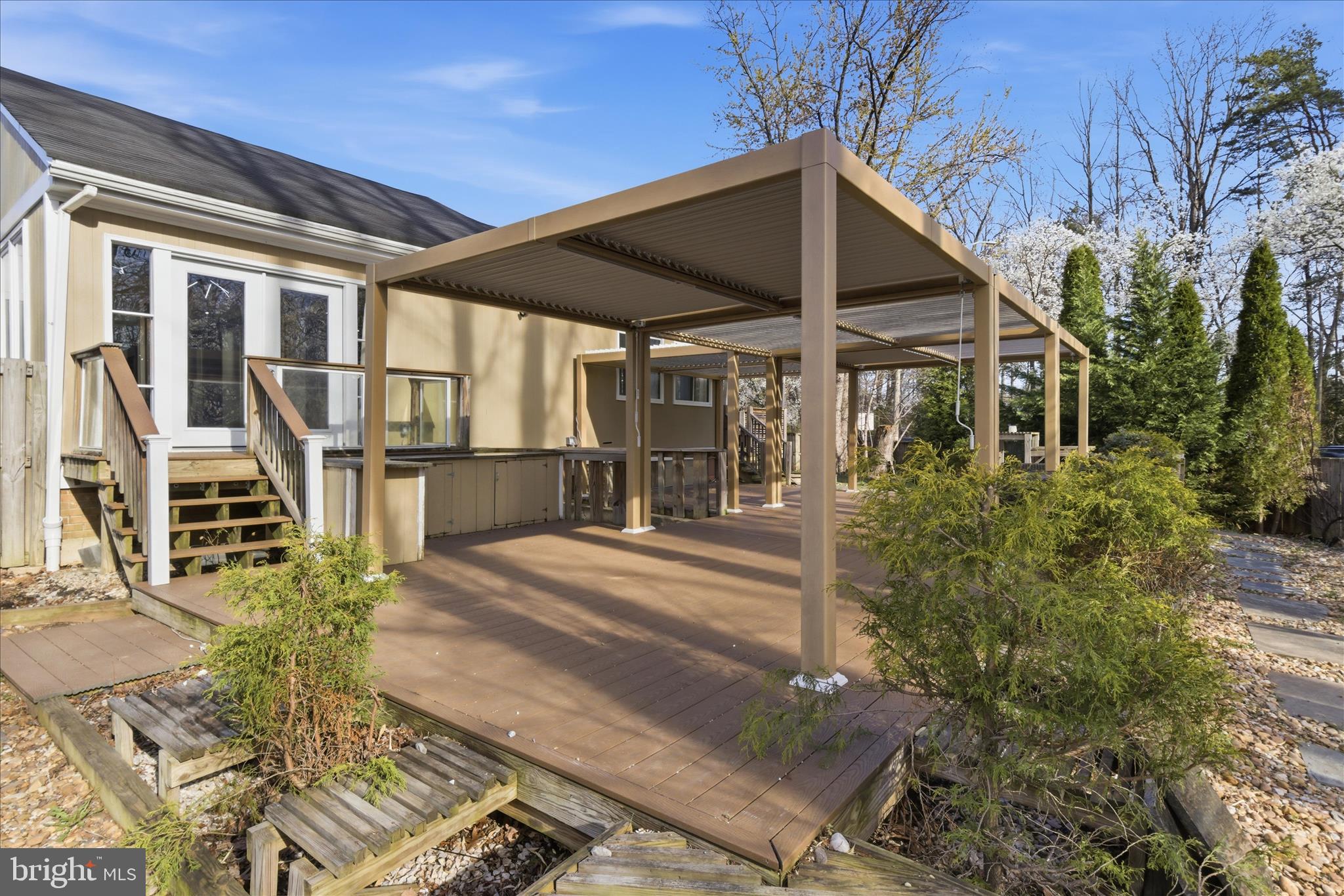 5515 WESTCLIFF COURT