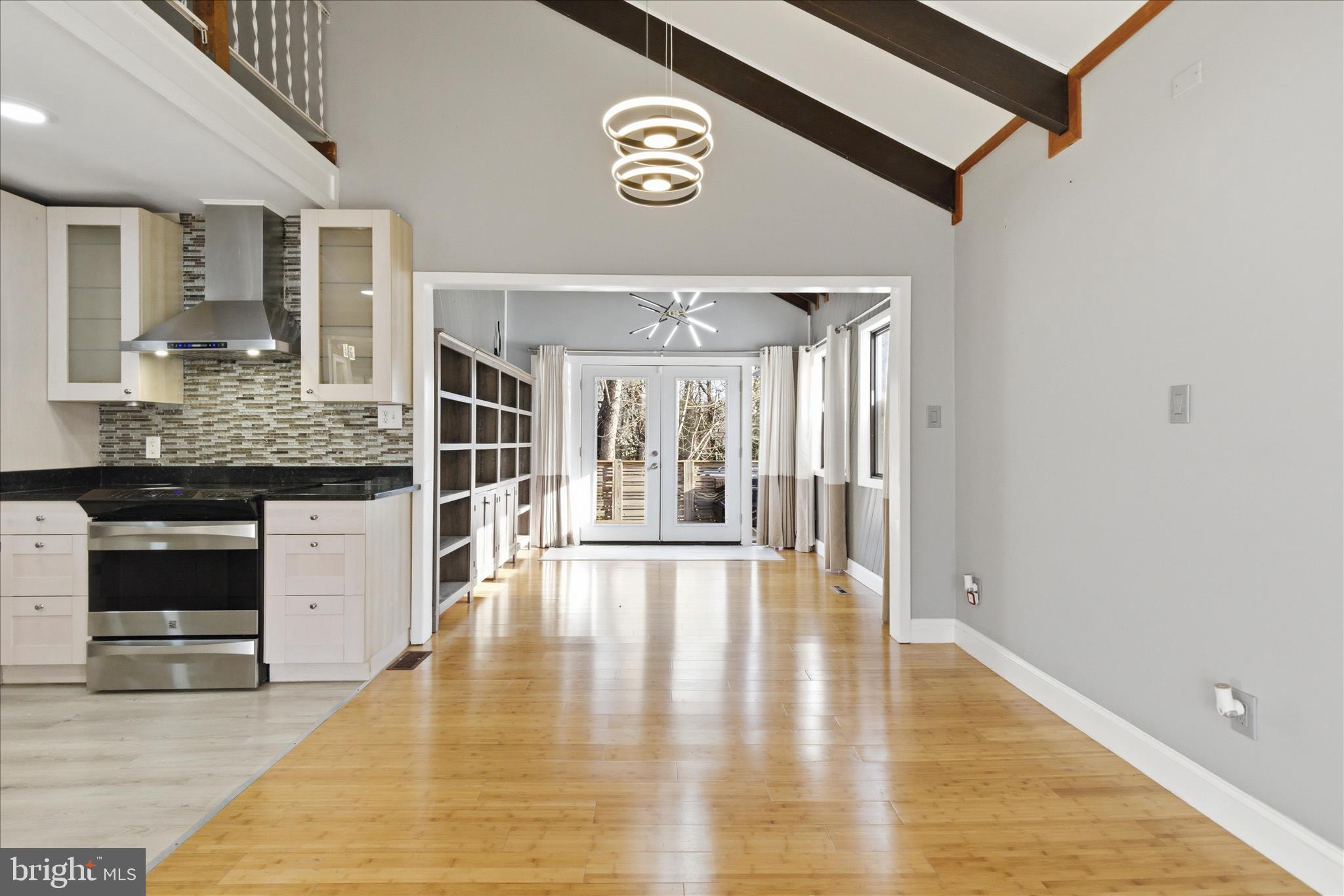 5515 WESTCLIFF COURT